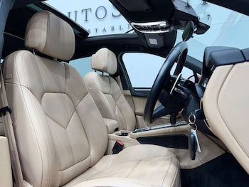 Used Porsche Macan 2022 for sale - 78804147: Photo
