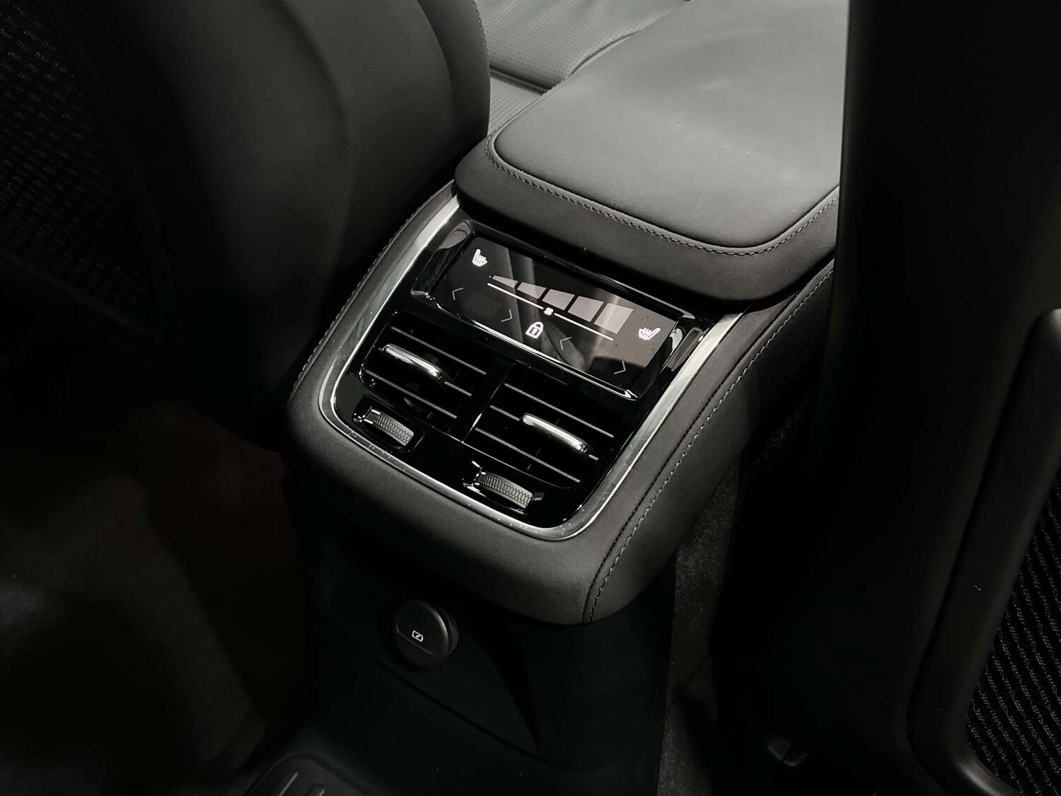 Used Volvo XC90 2025 for sale - 77833873: Photo 19