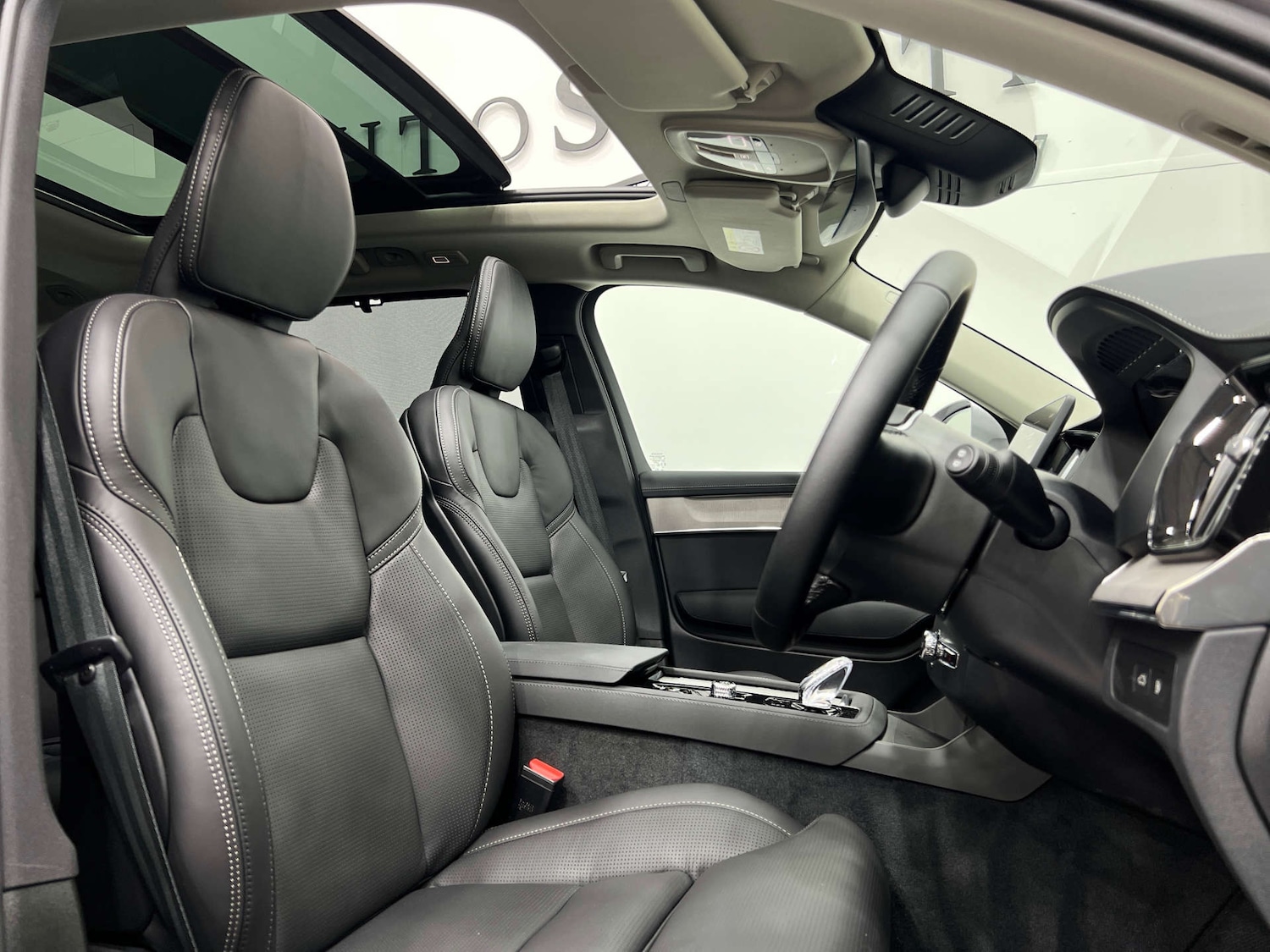 Used Volvo XC90 2025 for sale - 77833873: Photo 2