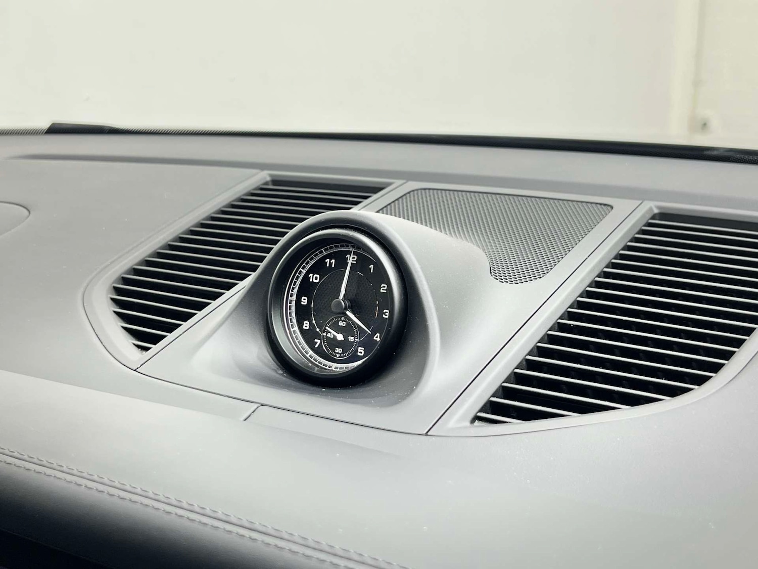 Used Porsche Macan 2024 for sale - 77833843: Photo 40