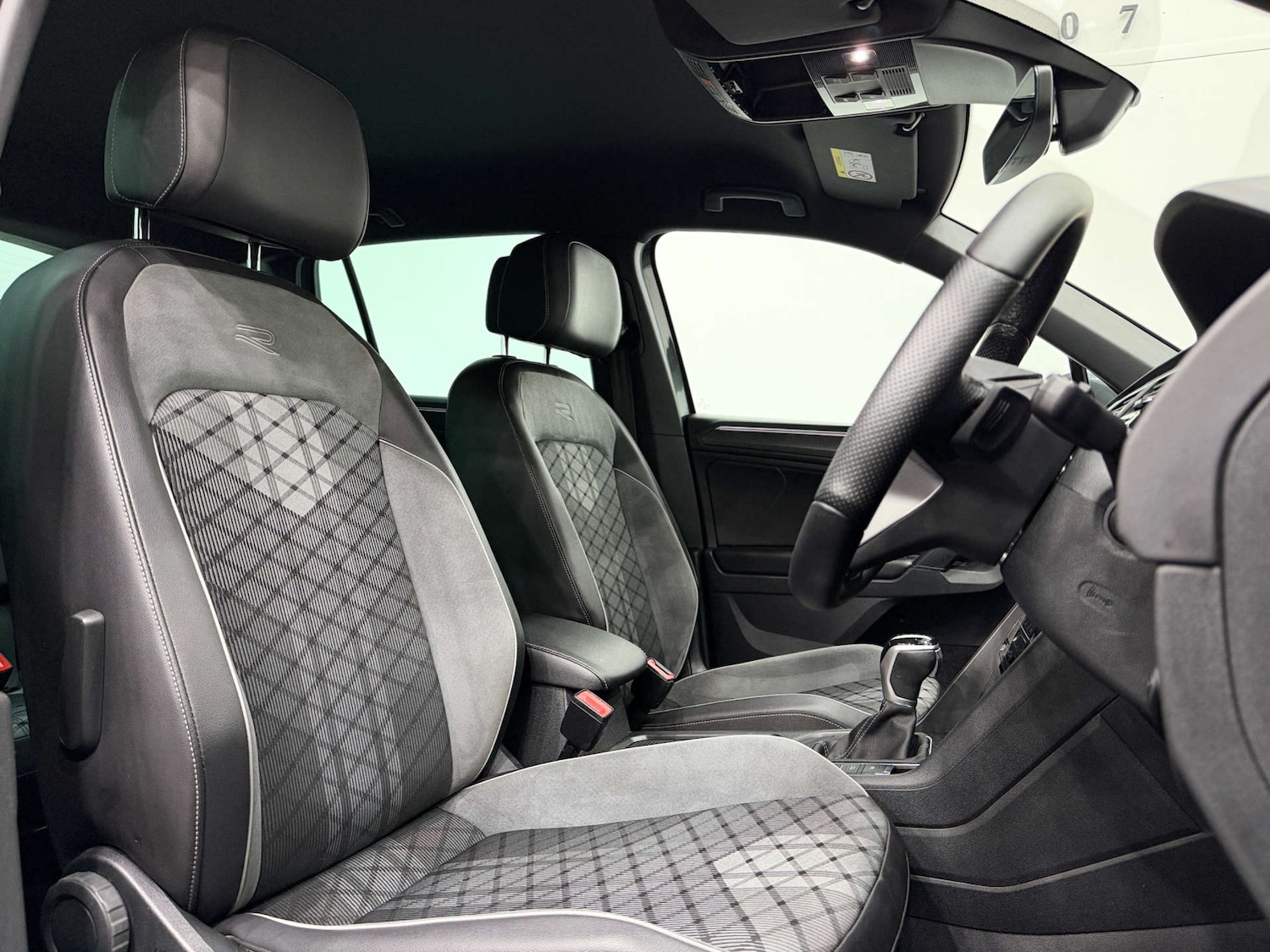 Used Volkswagen Tiguan 2020 for sale - 77211849: Photo 2