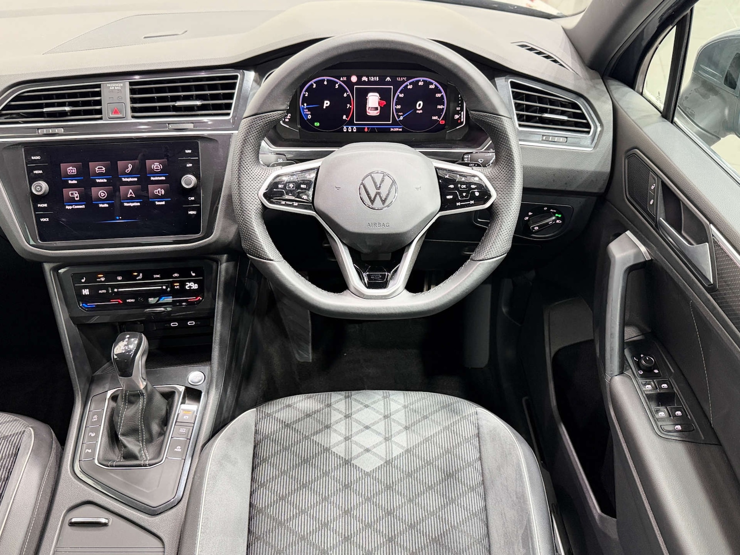 Used Volkswagen Tiguan 2020 for sale - 77211849: Photo 22