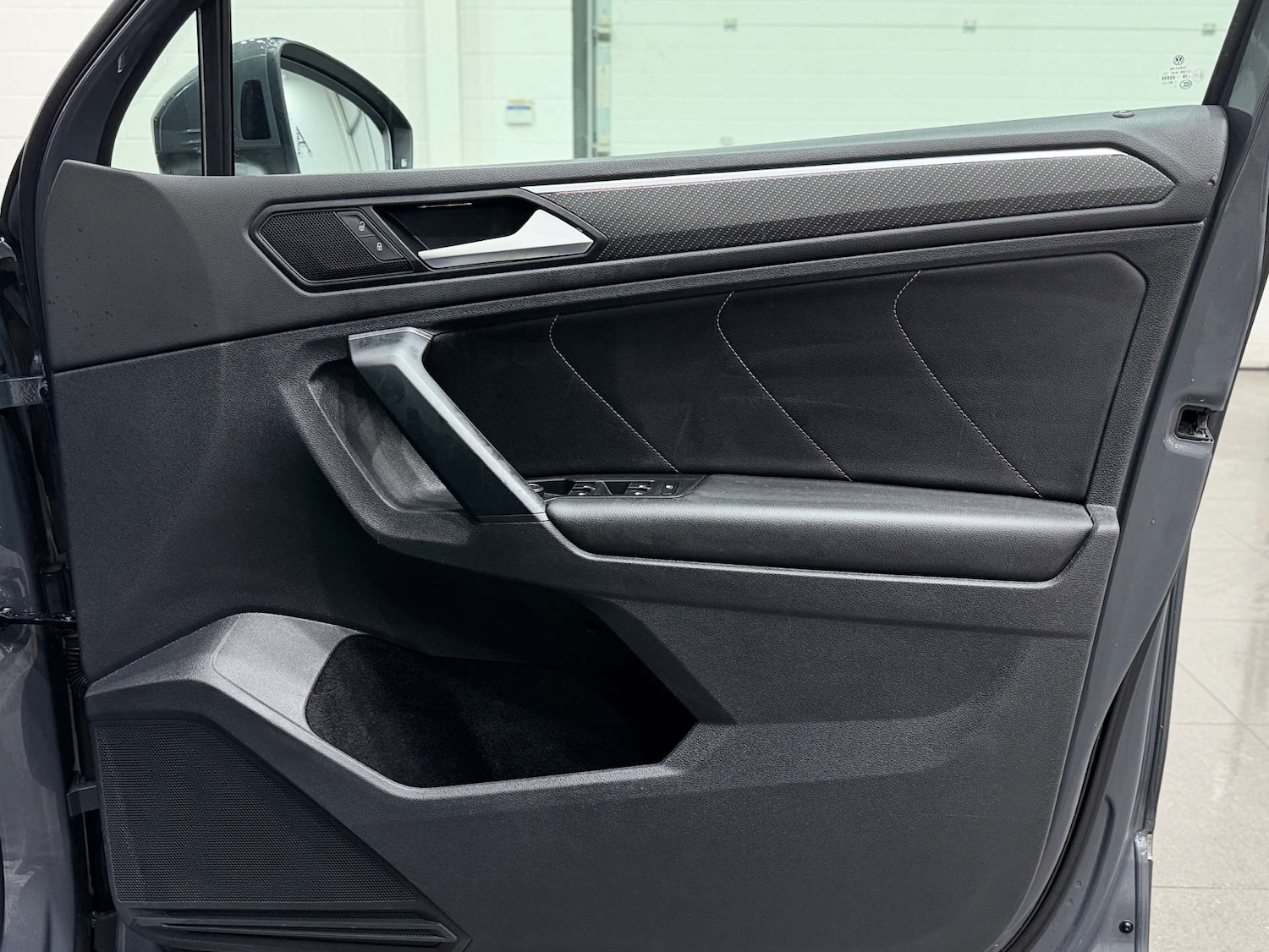 Used Volkswagen Tiguan 2020 for sale - 77211849: Photo 32