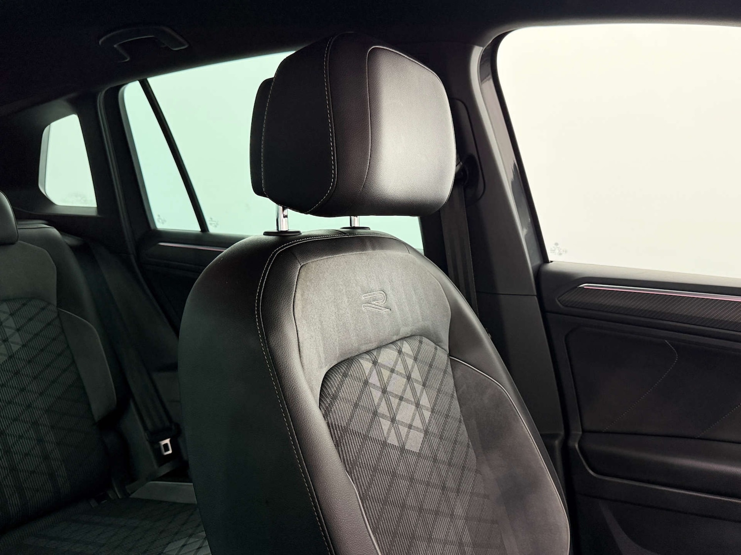 Used Volkswagen Tiguan 2020 for sale - 77211849: Photo 34