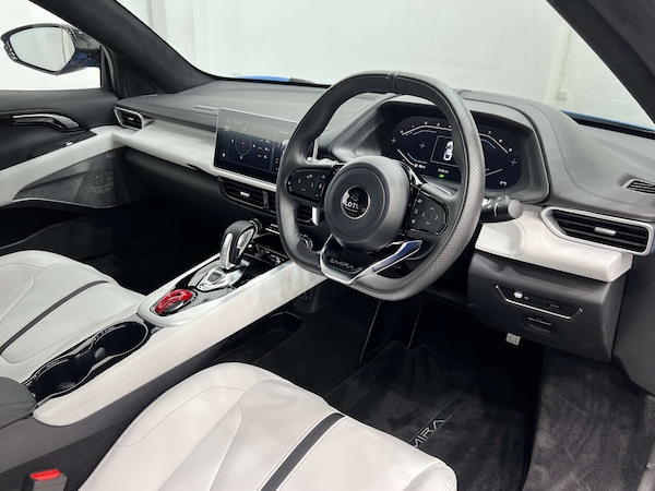 Used Lotus Emira 2024 for sale - 76277655: Photo 40
