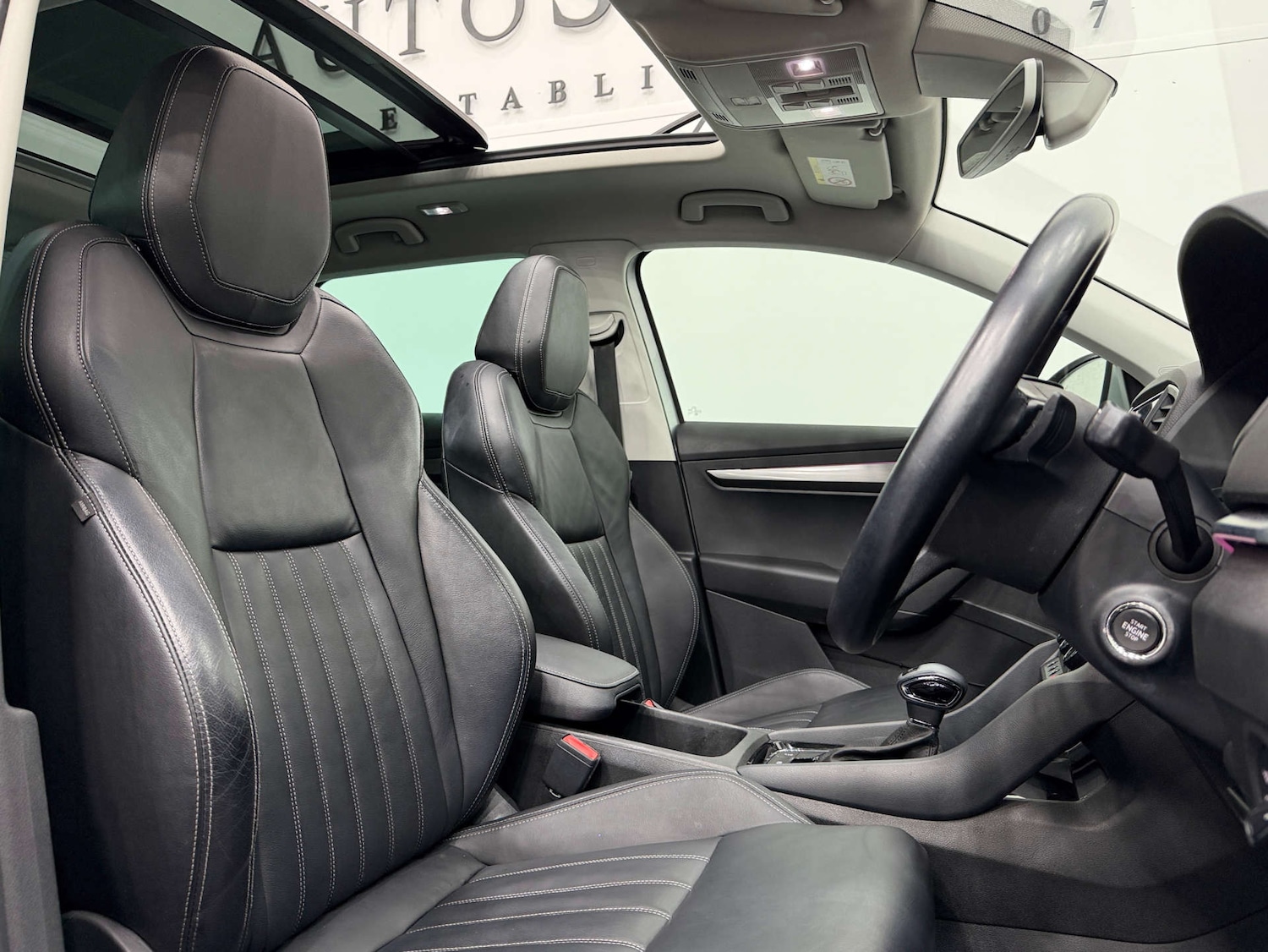 Used Skoda Karoq 2018 for sale - 76601086: Photo 2