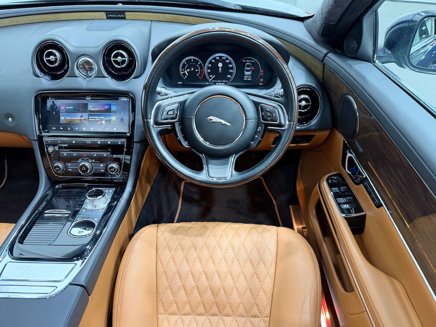 Used Jaguar XJ 2017 for sale - 77937227: Photo 21