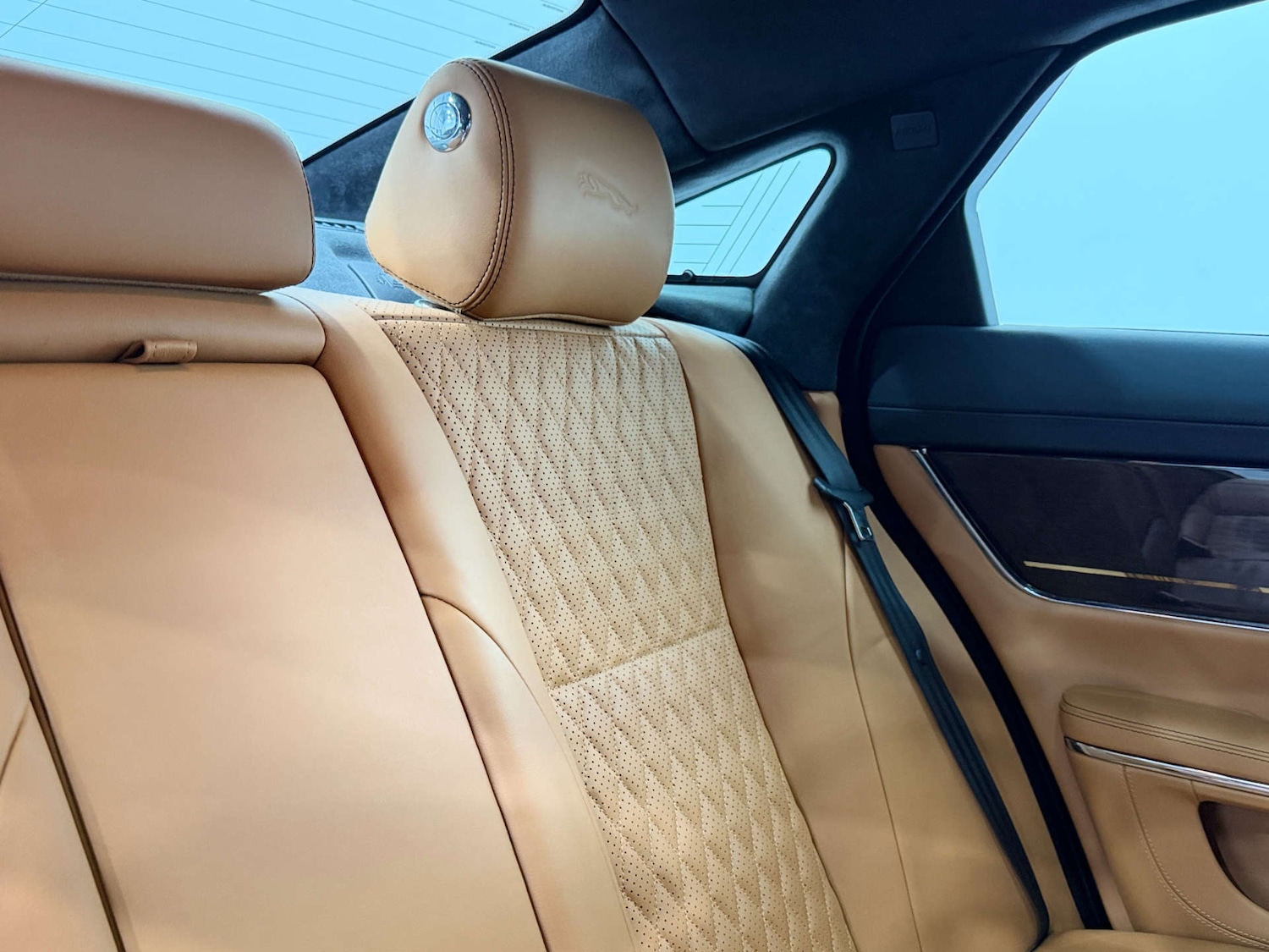 Used Jaguar XJ 2017 for sale - 77937227: Photo 32