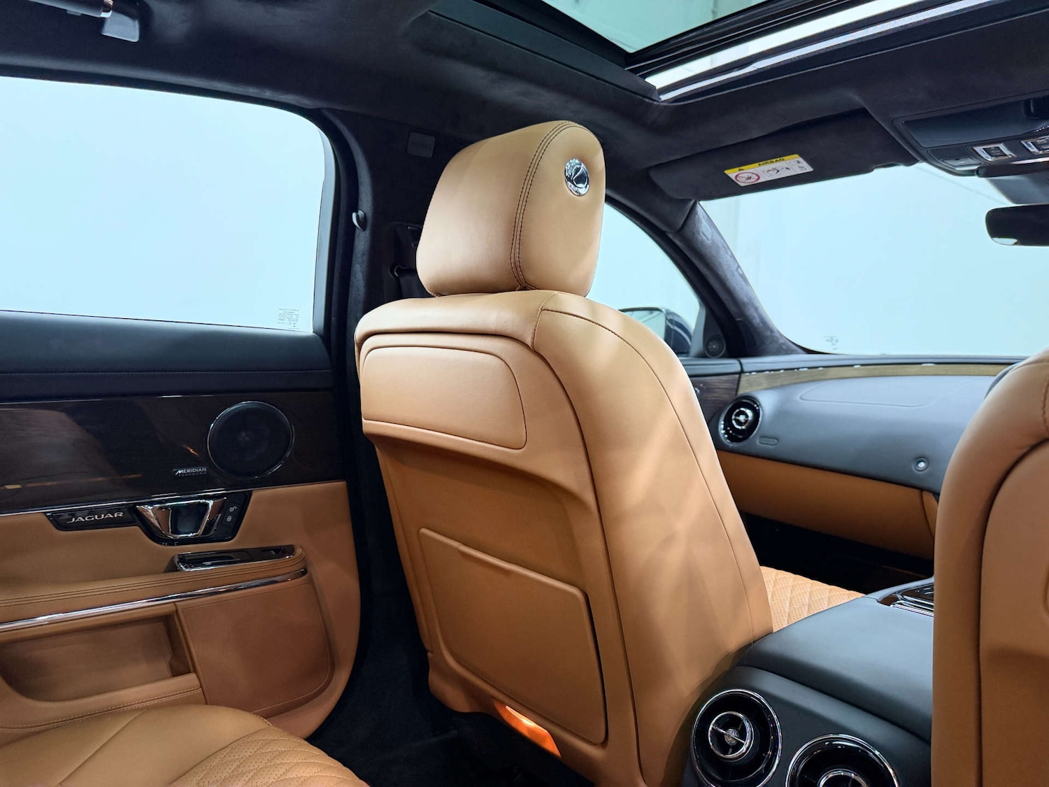 Used Jaguar XJ 2017 for sale - 77937227: Photo 33