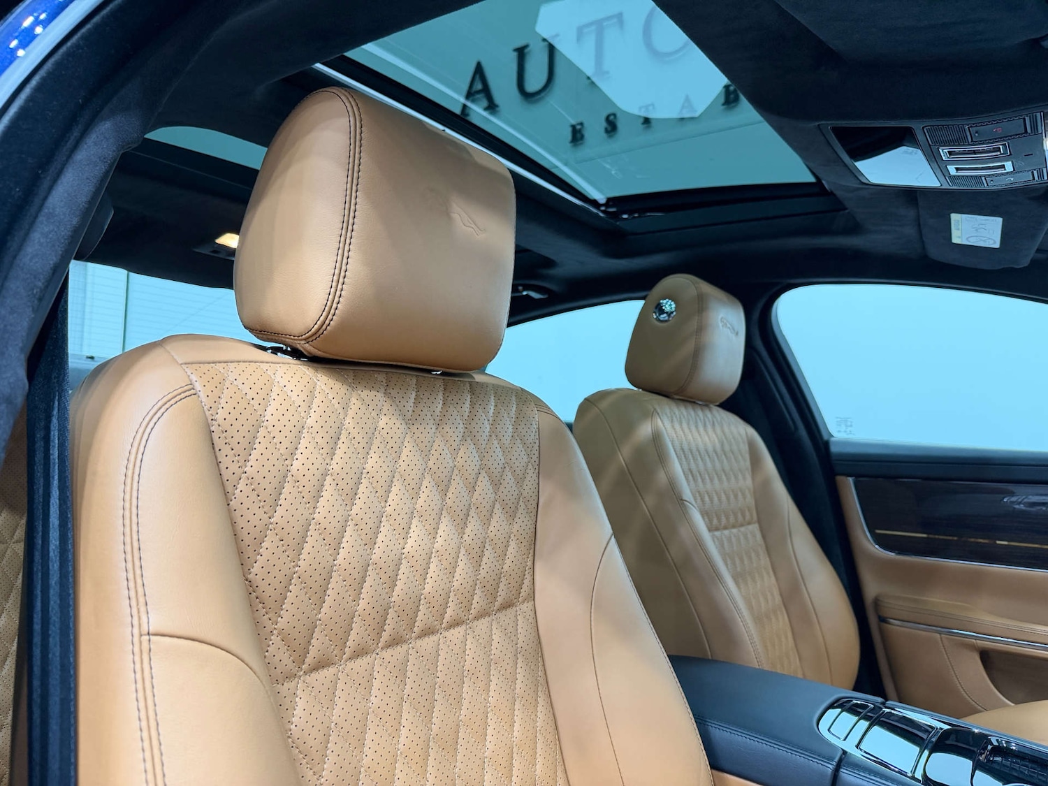 Used Jaguar XJ 2017 for sale - 77937227: Photo 39