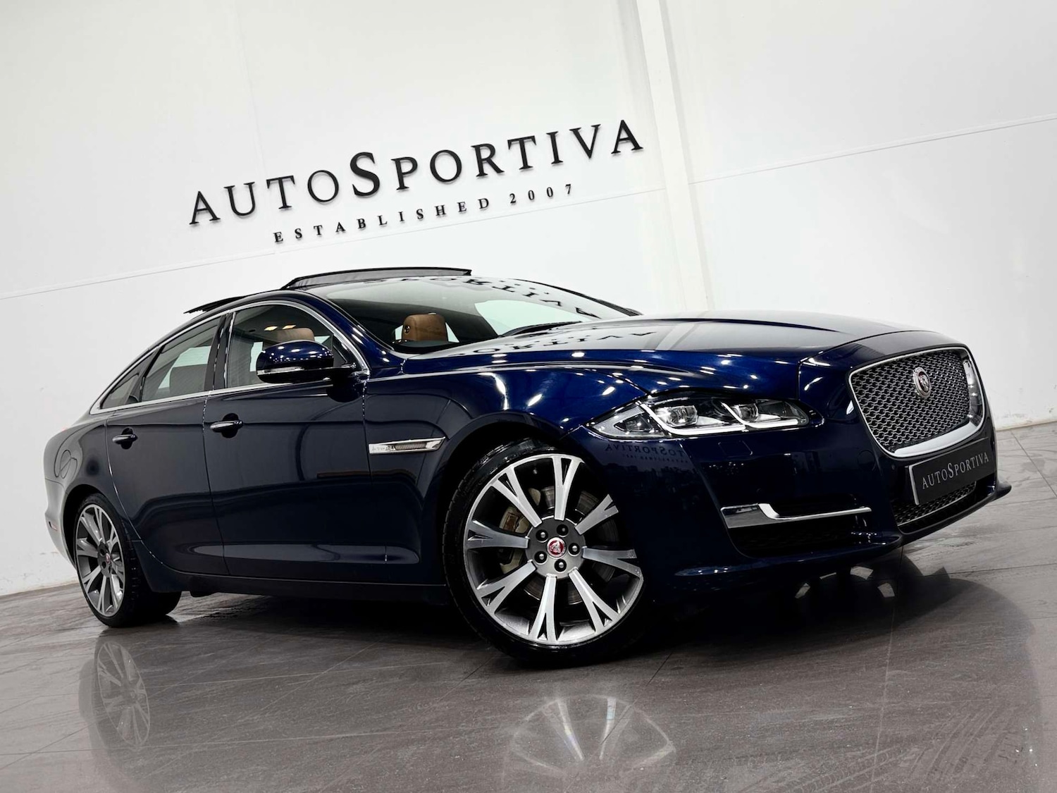 Used Jaguar XJ 2017 for sale - 77937227: Photo 52