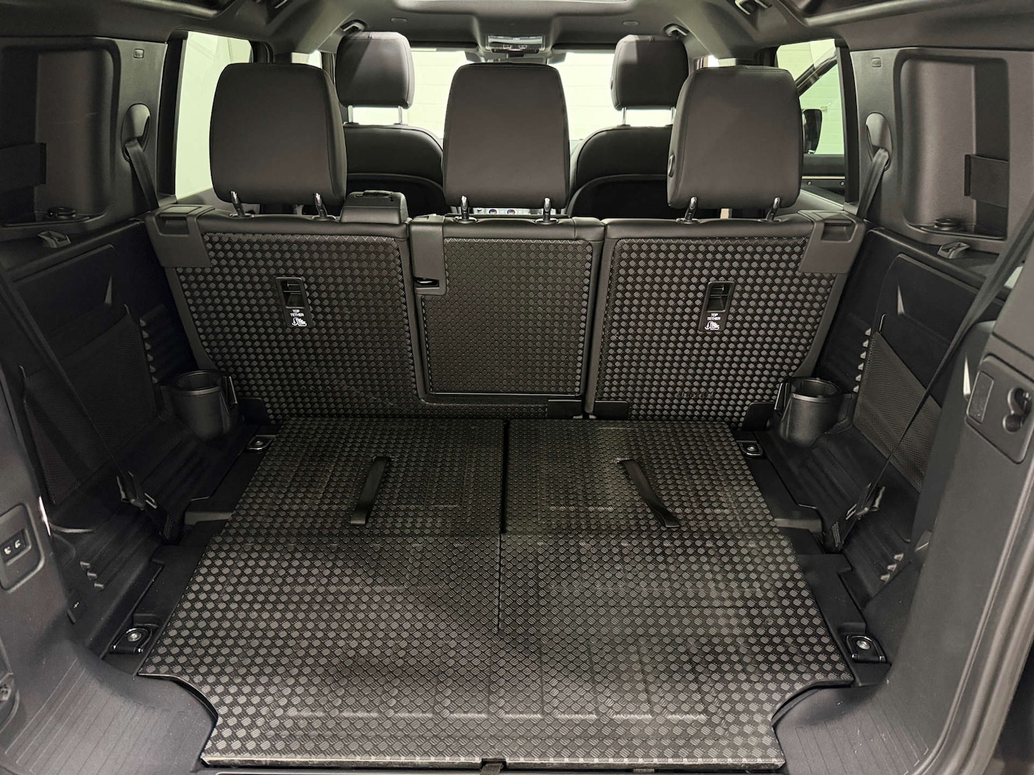 Used Land Rover Defender 2023 for sale - 77833871: Photo 30