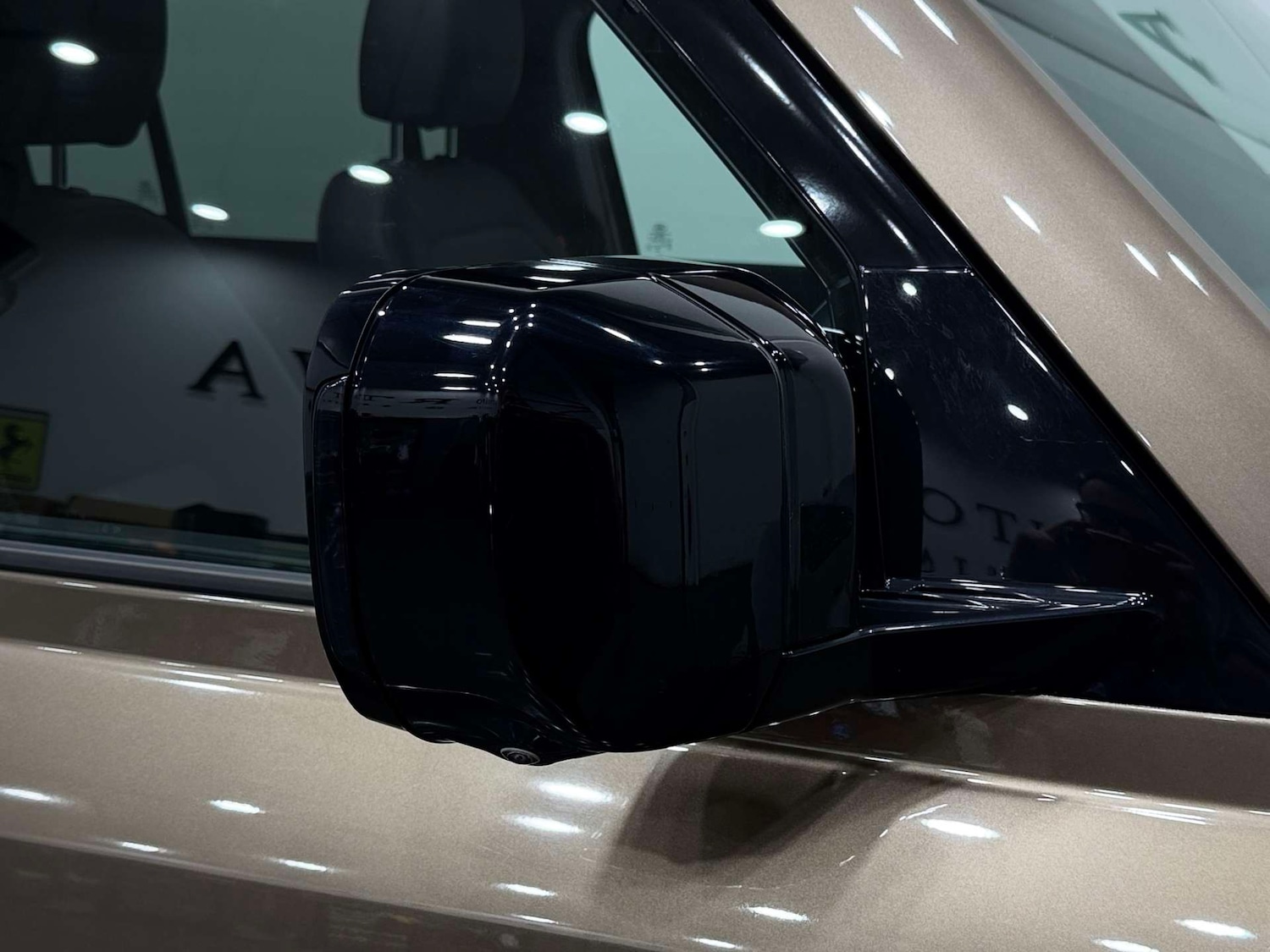 Used Land Rover Defender 2023 for sale - 77833871: Photo 32