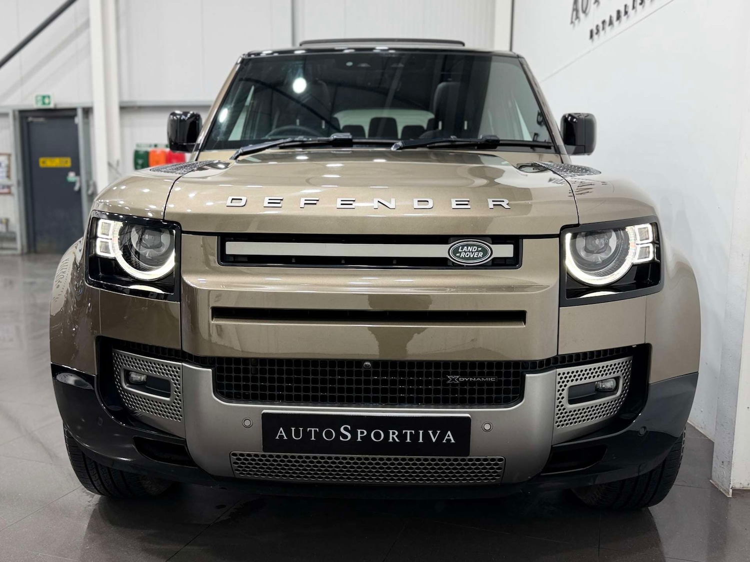 Used Land Rover Defender 2023 for sale - 77833871: Photo 9