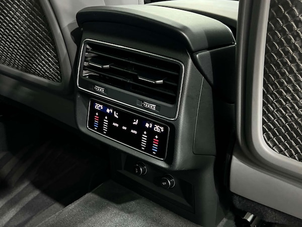 Used Audi Q8 2023 for sale - 76068152: Photo 17