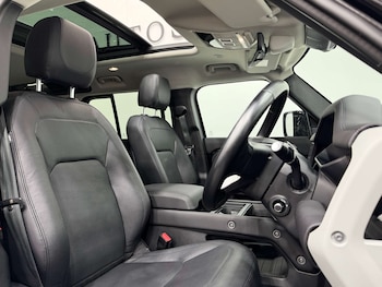Used Land Rover Defender 2024 for sale - 78267671: Photo