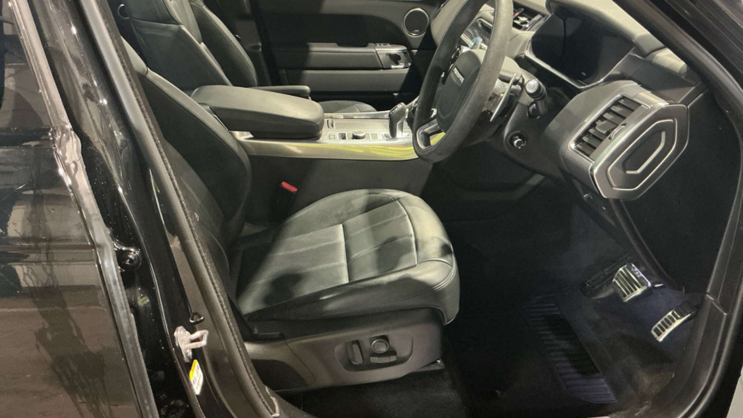 Used Land Rover Range Rover Sport 2022 for sale - 77380694: Photo 2