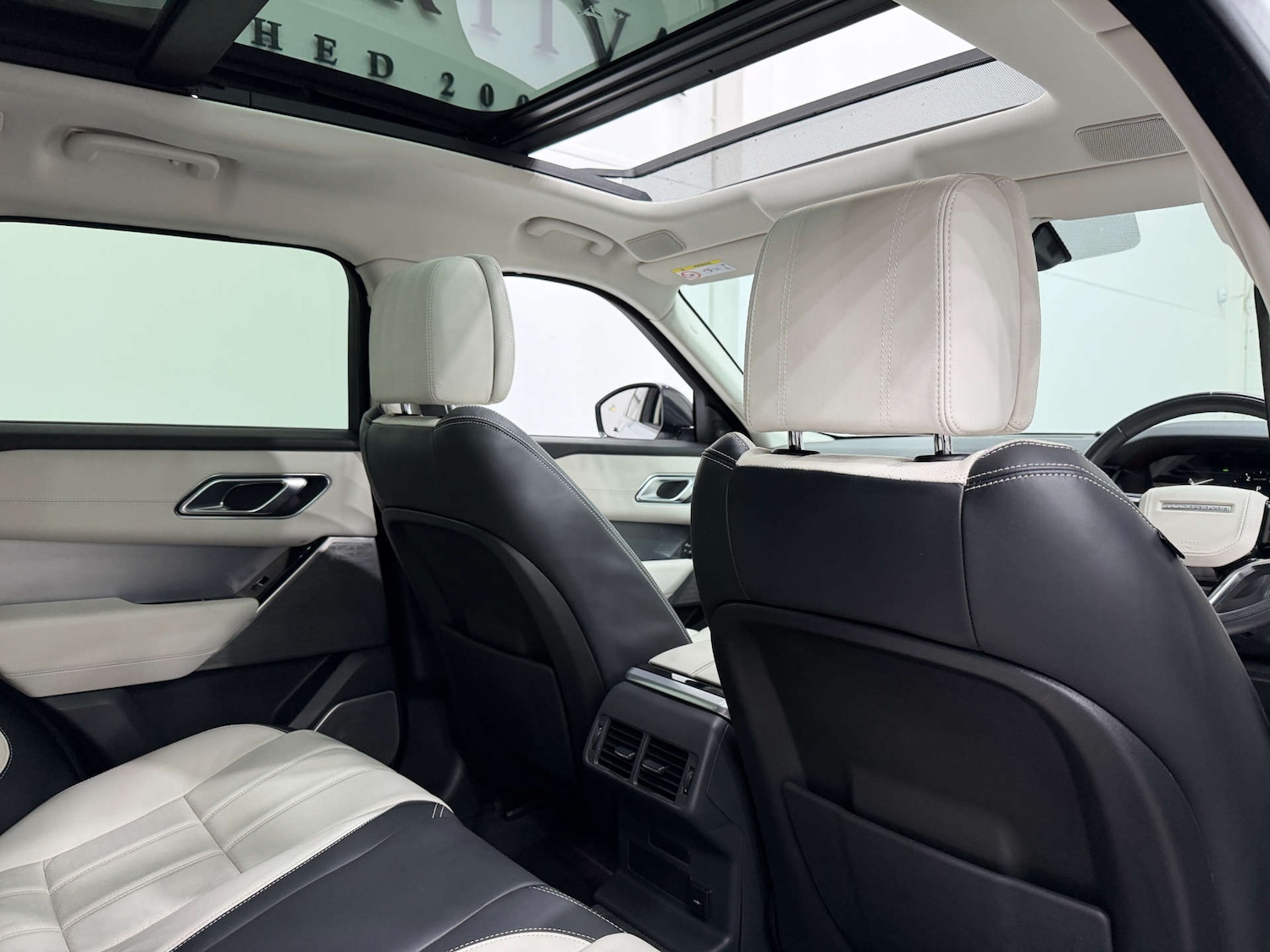 Used Land Rover Range Rover Velar 2022 for sale - 77833865: Photo 17