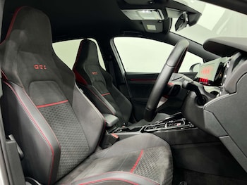 Used Volkswagen Golf 2023 for sale - 75872798: Photo