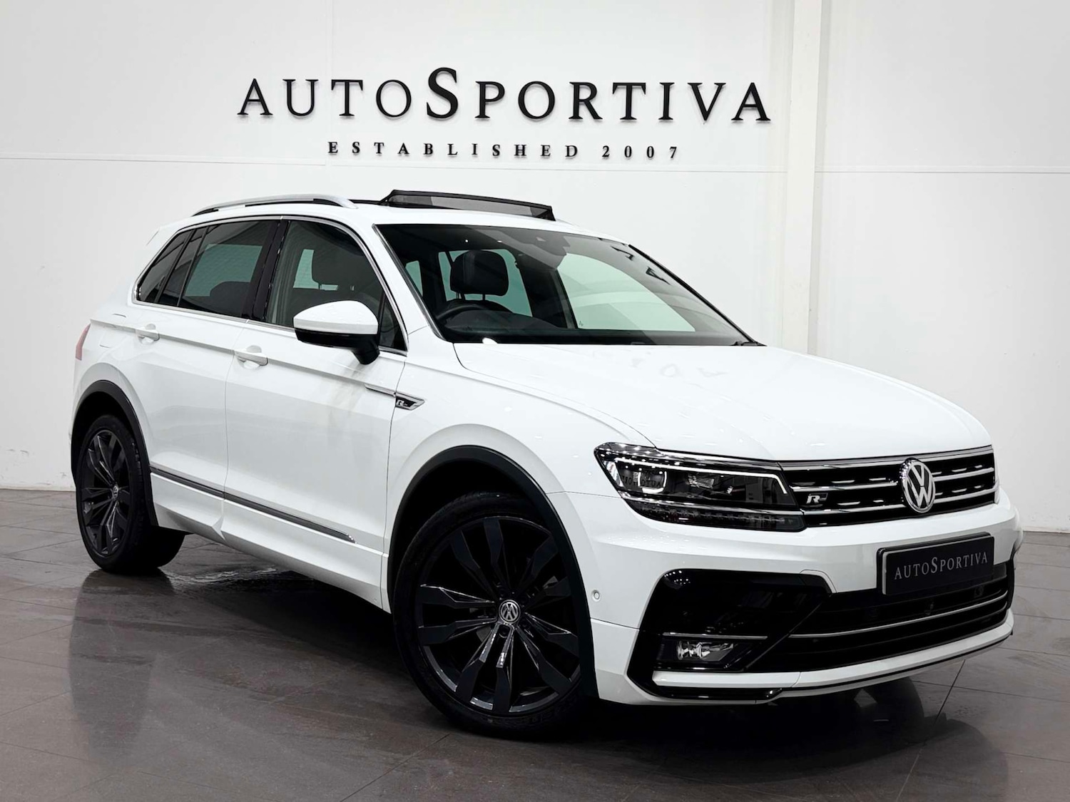 Used Volkswagen Tiguan 2020 for sale - 76330101: Photo 1