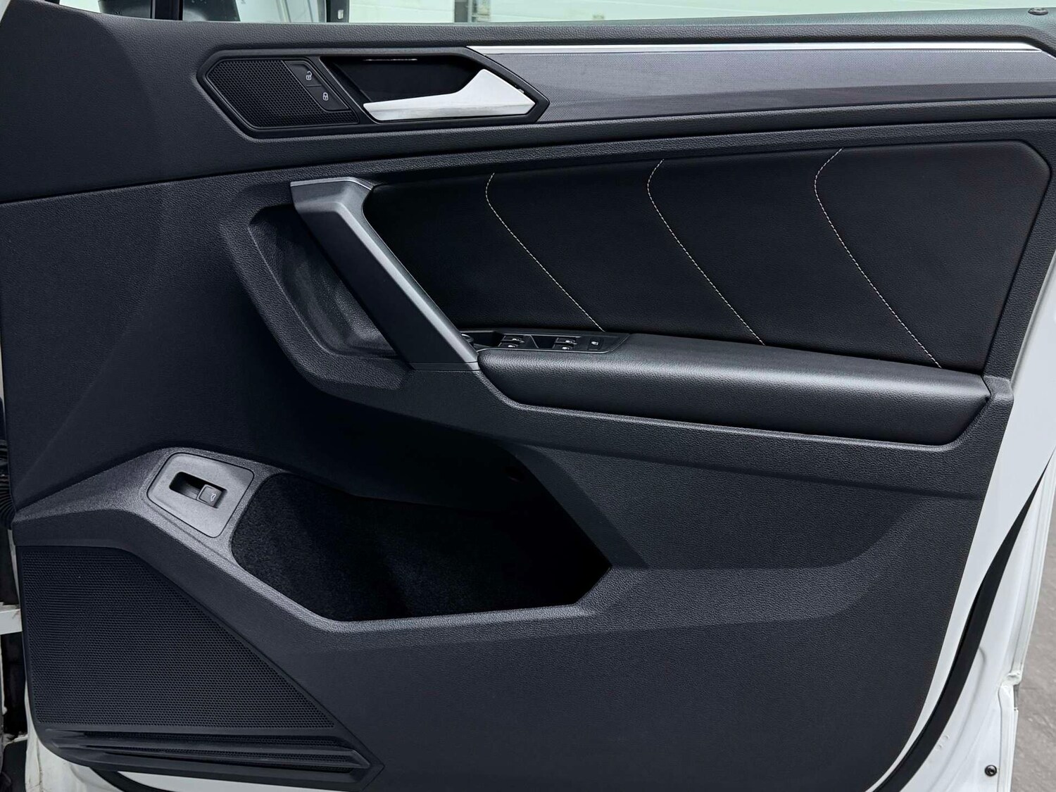 Used Volkswagen Tiguan 2020 for sale - 76330101: Photo 37