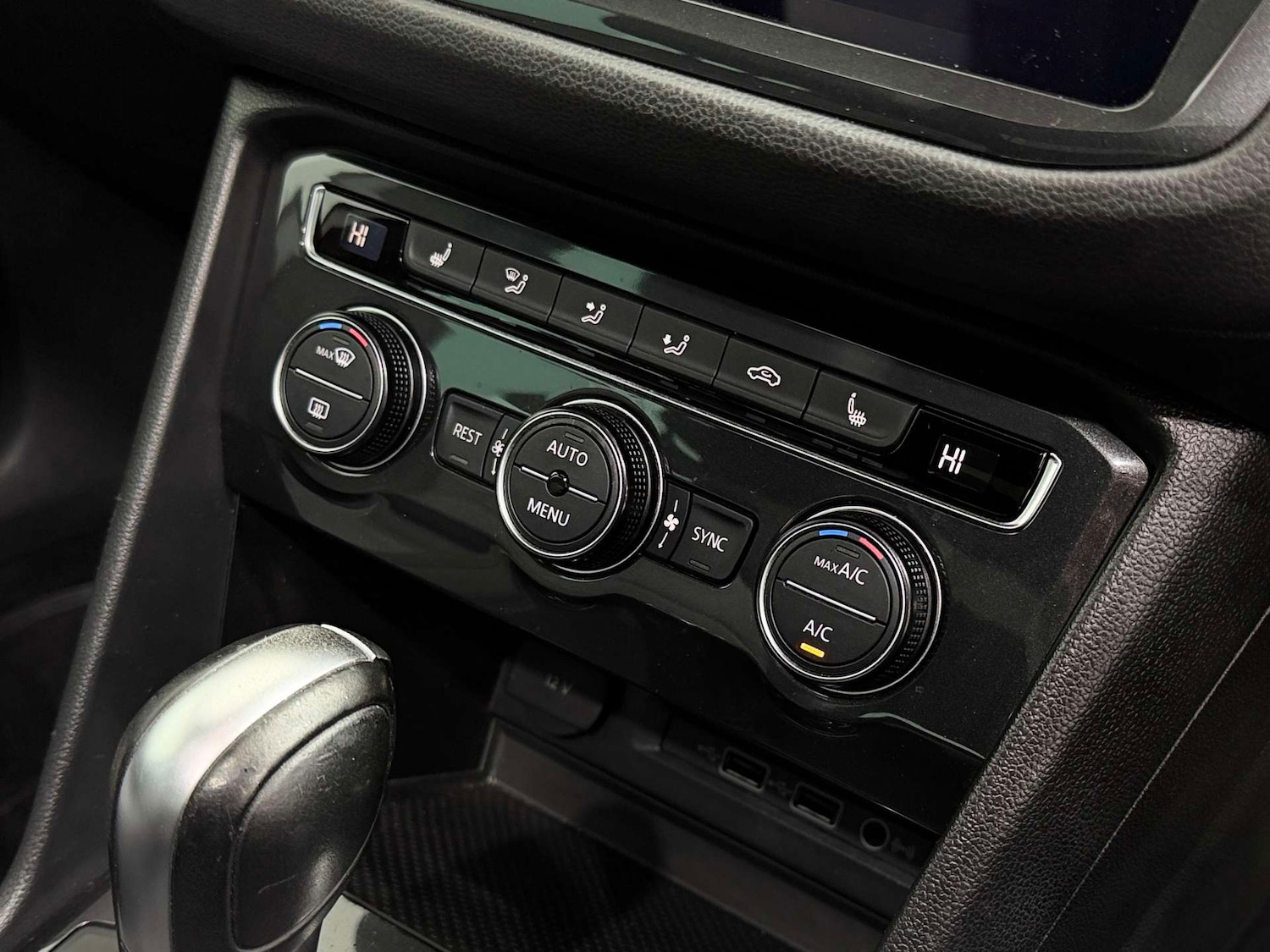 Used Volkswagen Tiguan 2020 for sale - 76330101: Photo 46