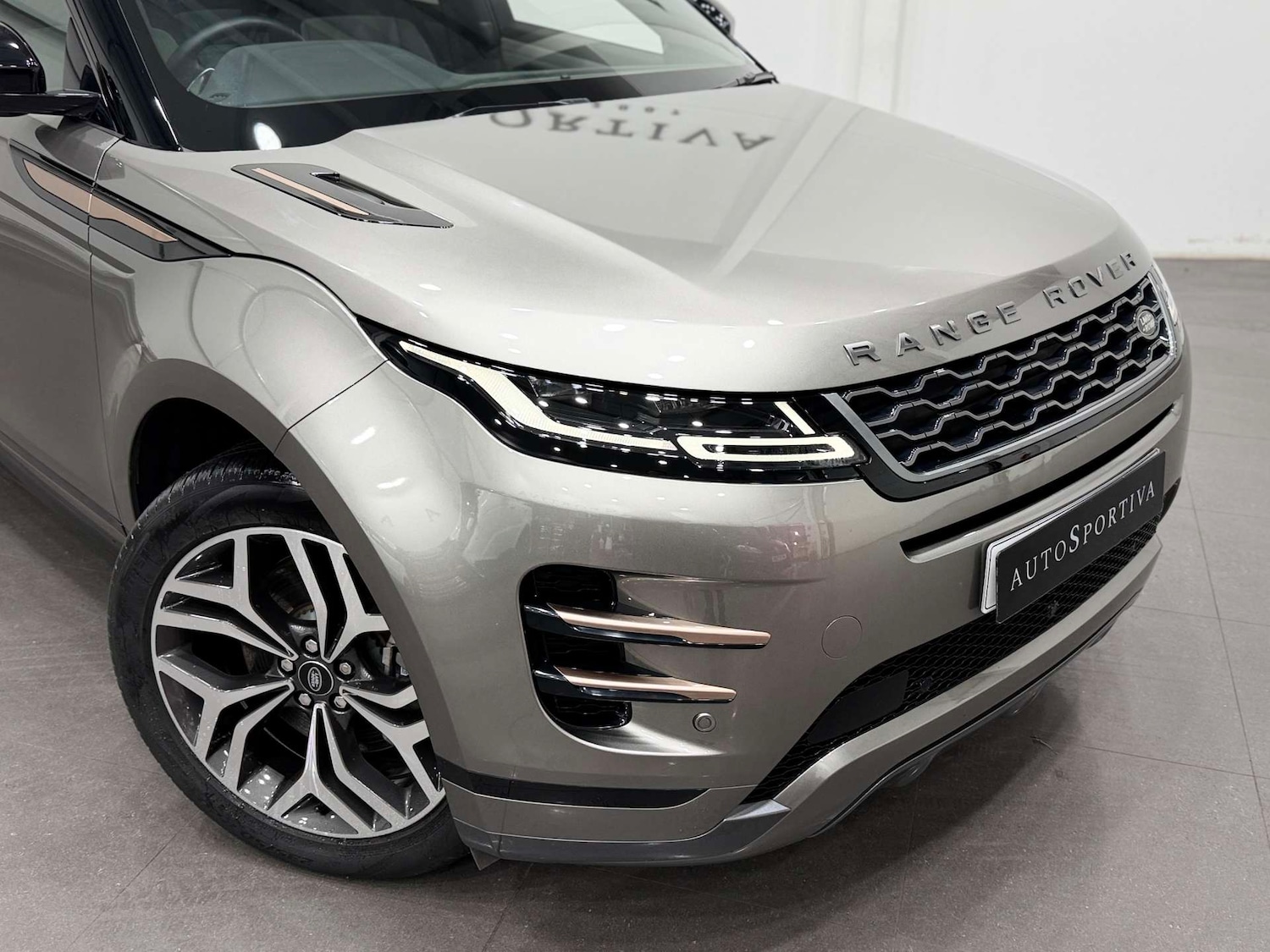 Used Land Rover Range Rover Evoque 2021 for sale - 76739858: Photo 32