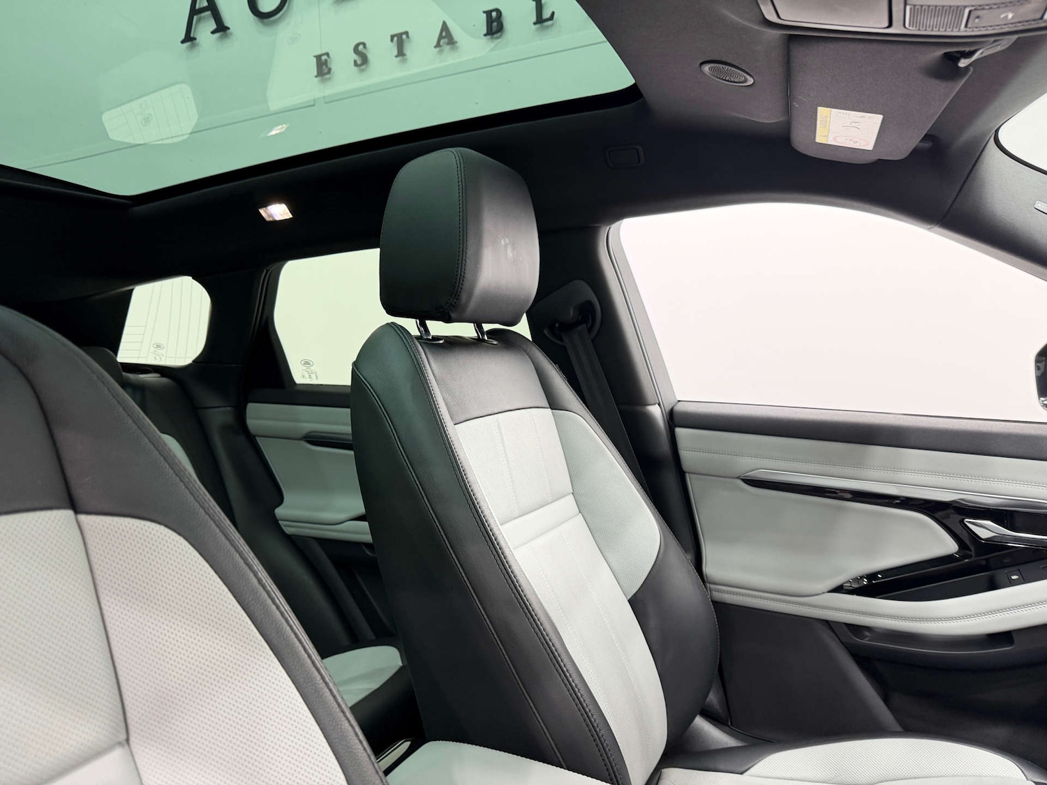 Used Land Rover Range Rover Evoque 2021 for sale - 76739858: Photo 39