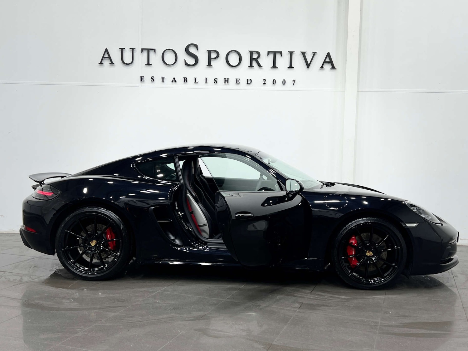 Used Porsche Cayman 2021 for sale - 77833841: Photo 16