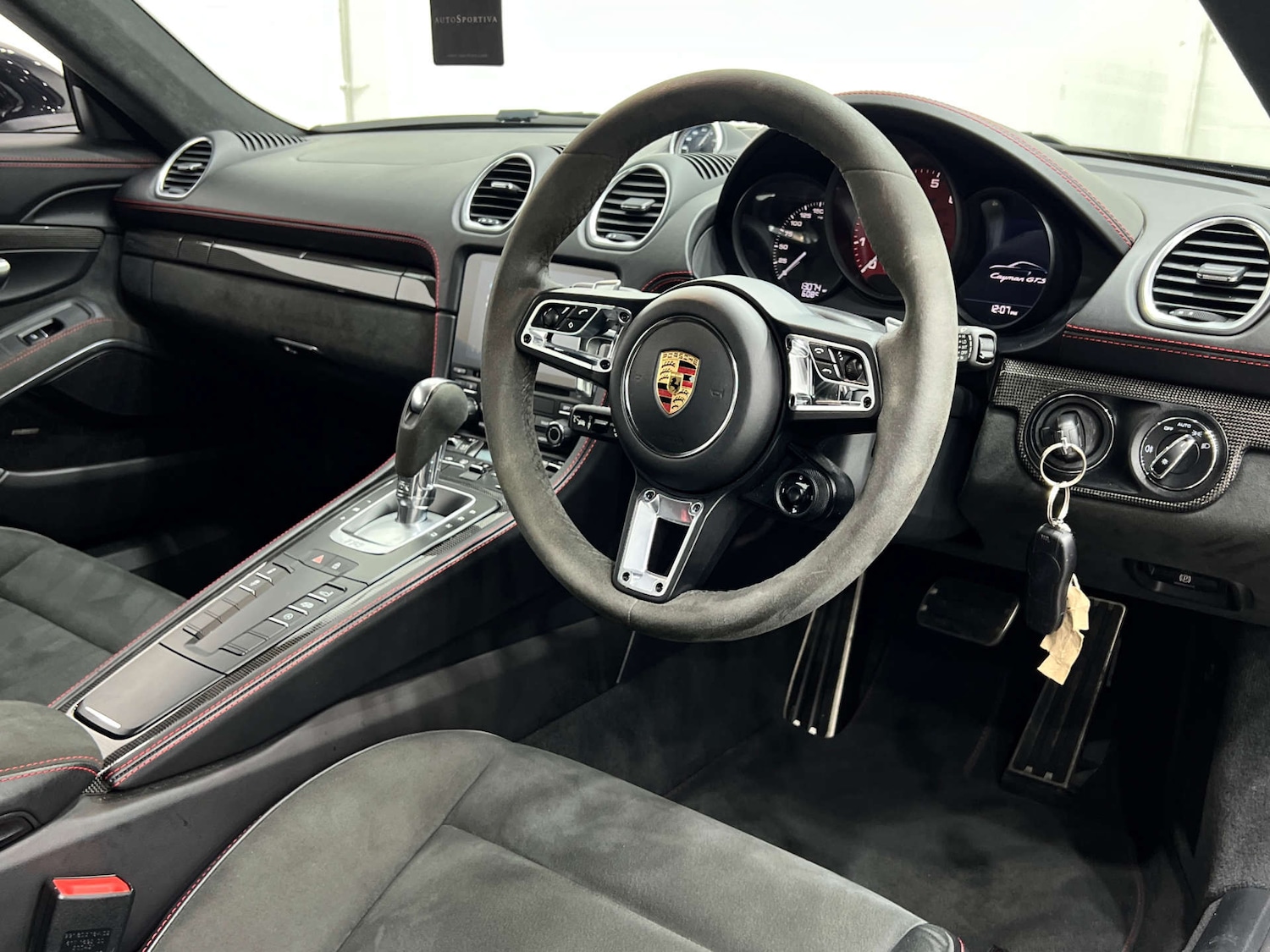 Used Porsche Cayman 2021 for sale - 77833841: Photo 19