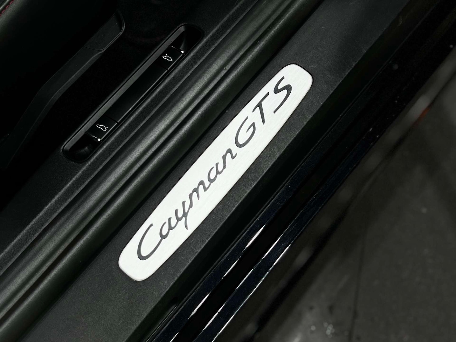 Used Porsche Cayman 2021 for sale - 77833841: Photo 35