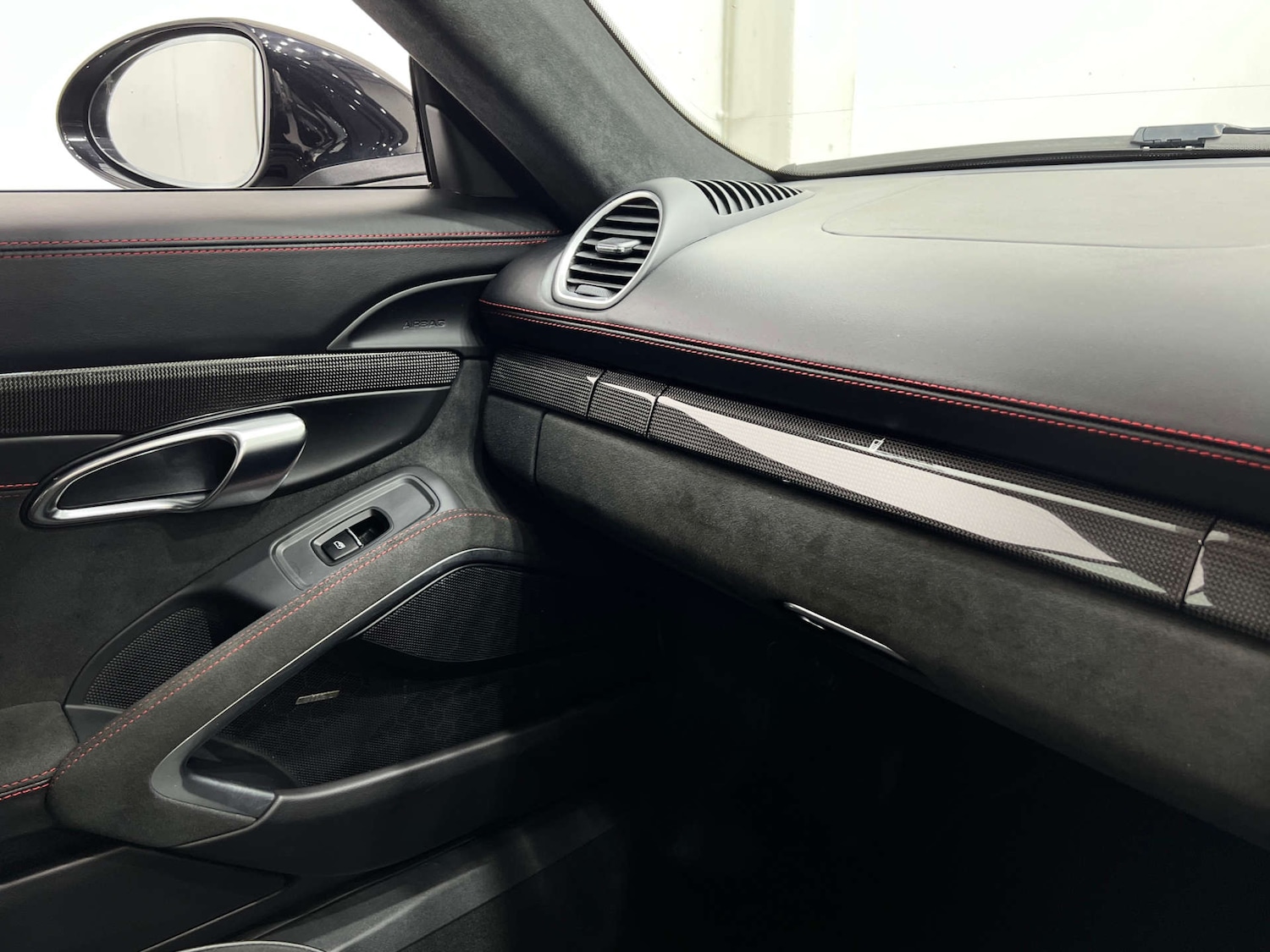 Used Porsche Cayman 2021 for sale - 77833841: Photo 36