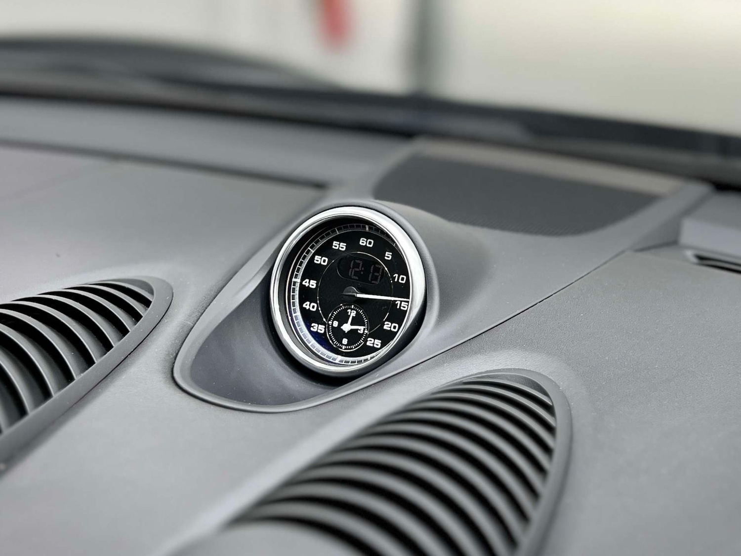 Used Porsche Cayman 2021 for sale - 77833841: Photo 42