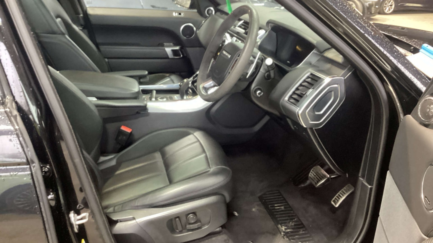 Used Land Rover Range Rover Sport 2022 for sale - 77877351: Photo 2