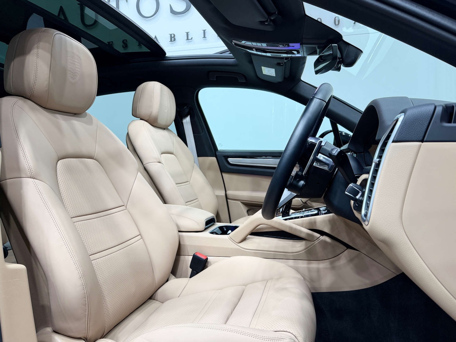 Used Porsche Cayenne 2022 for sale - 77833863: Photo 2