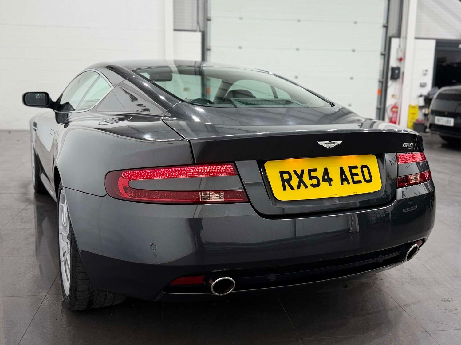 Used Aston Martin DB9 2004 for sale - 77833846: Photo 11