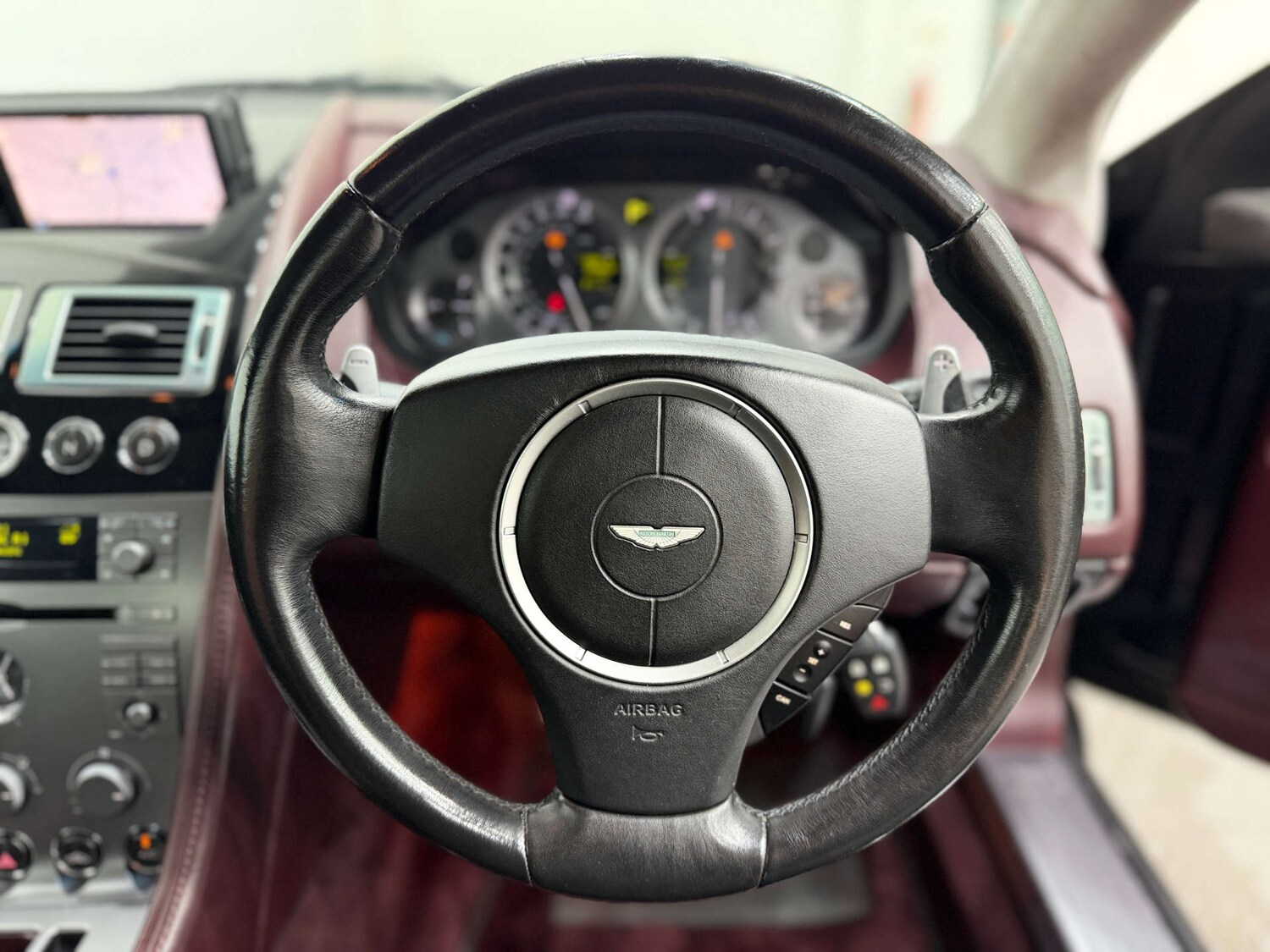 Used Aston Martin DB9 2004 for sale - 77833846: Photo 19