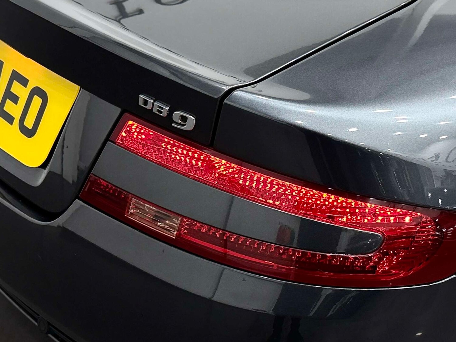 Used Aston Martin DB9 2004 for sale - 77833846: Photo 21