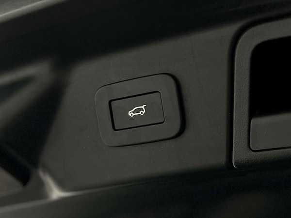 Used Land Rover Range Rover Velar 2023 for sale - 76277637: Photo 30