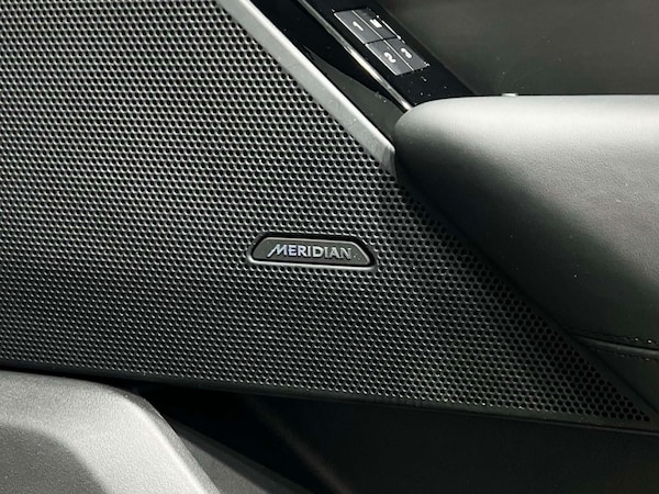 Used Land Rover Range Rover Velar 2023 for sale - 76277637: Photo 38