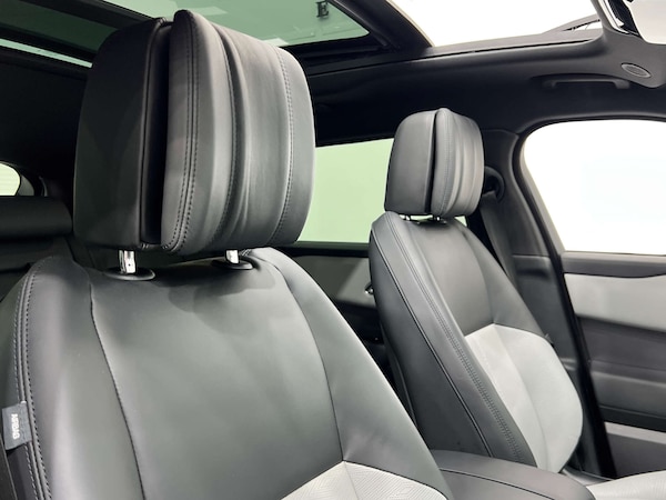 Used Land Rover Range Rover Velar 2023 for sale - 76277637: Photo 39
