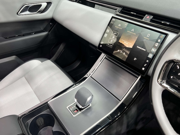 Used Land Rover Range Rover Velar 2023 for sale - 76277637: Photo 41