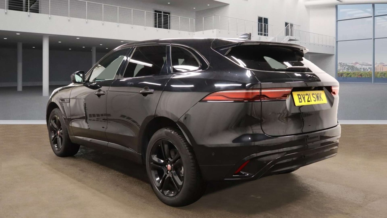 Used Jaguar F-Pace 2021 for sale - 76197230: Photo 3