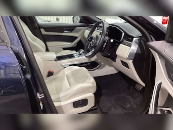 Used Jaguar F-Pace 2023 for sale - 78201074: Photo