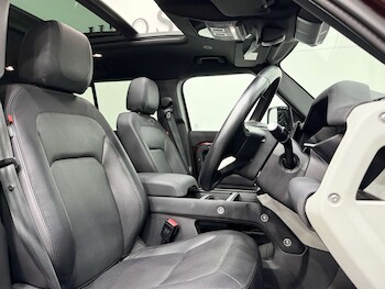 Used Land Rover Defender 2023 for sale - 77920638: Photo