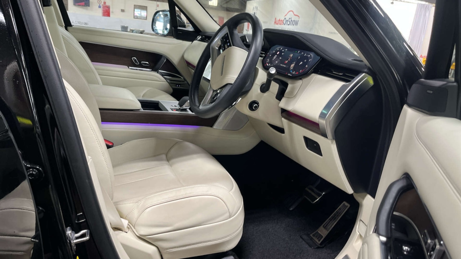 Used Land Rover Range Rover 2024 for sale - 78111296: Photo 2