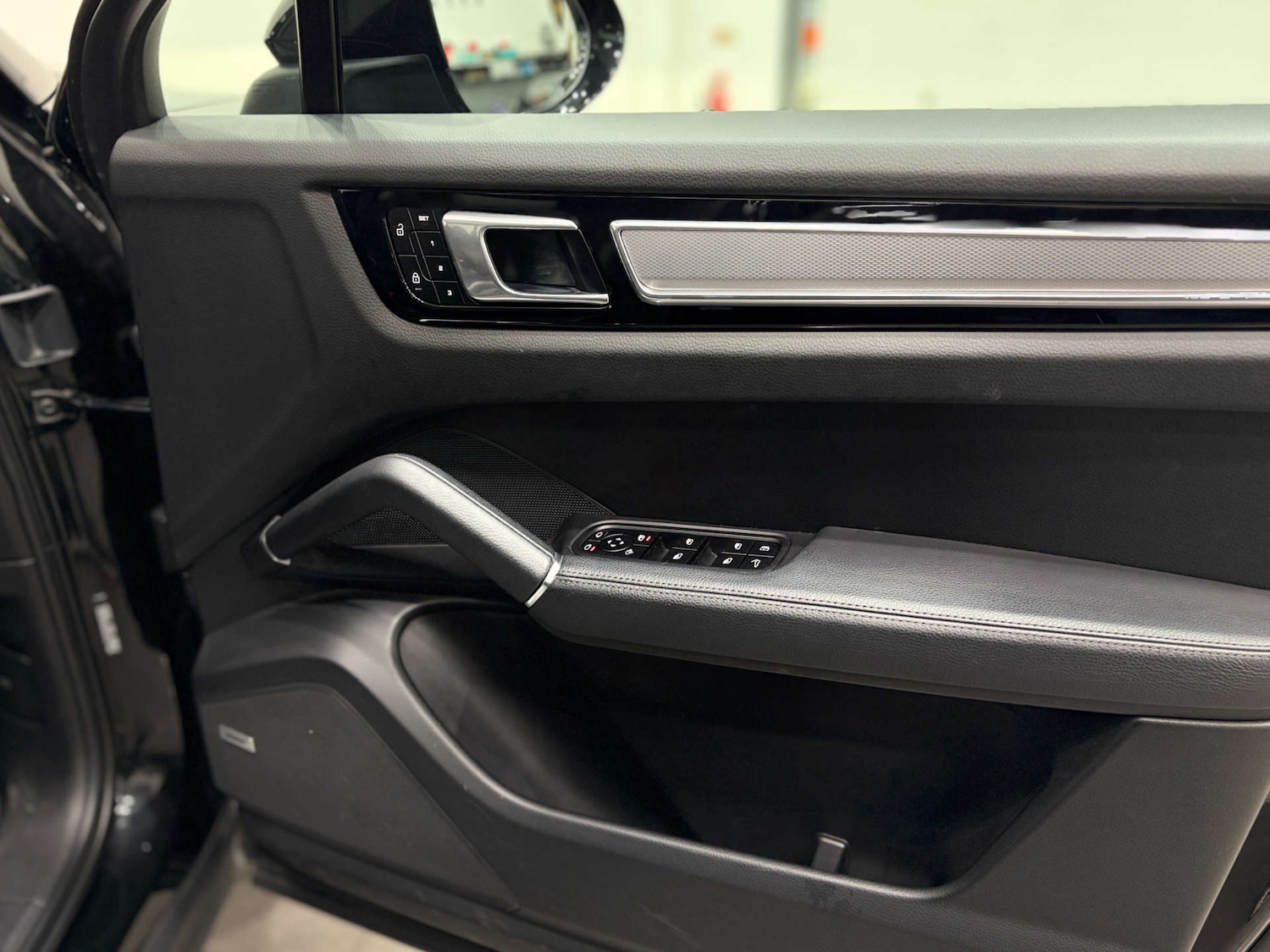 Used Porsche Cayenne 2022 for sale - 77833880: Photo 31