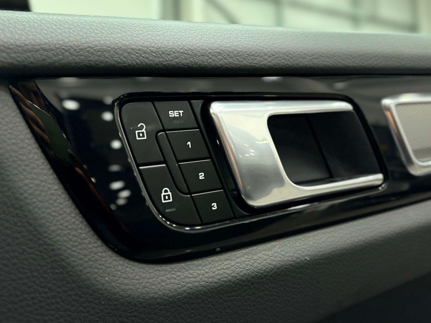 Used Porsche Cayenne 2022 for sale - 77833880: Photo 39