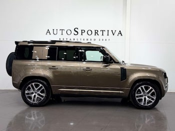Used Land Rover Defender 2024 for sale - 79101631: Photo