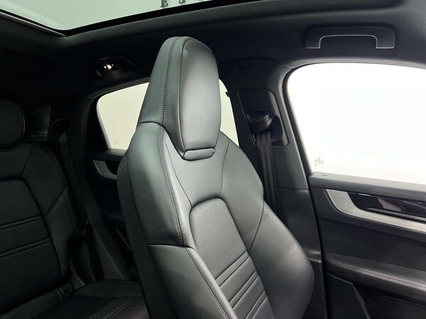 Used Porsche Cayenne 2023 for sale - 76144412: Photo 40